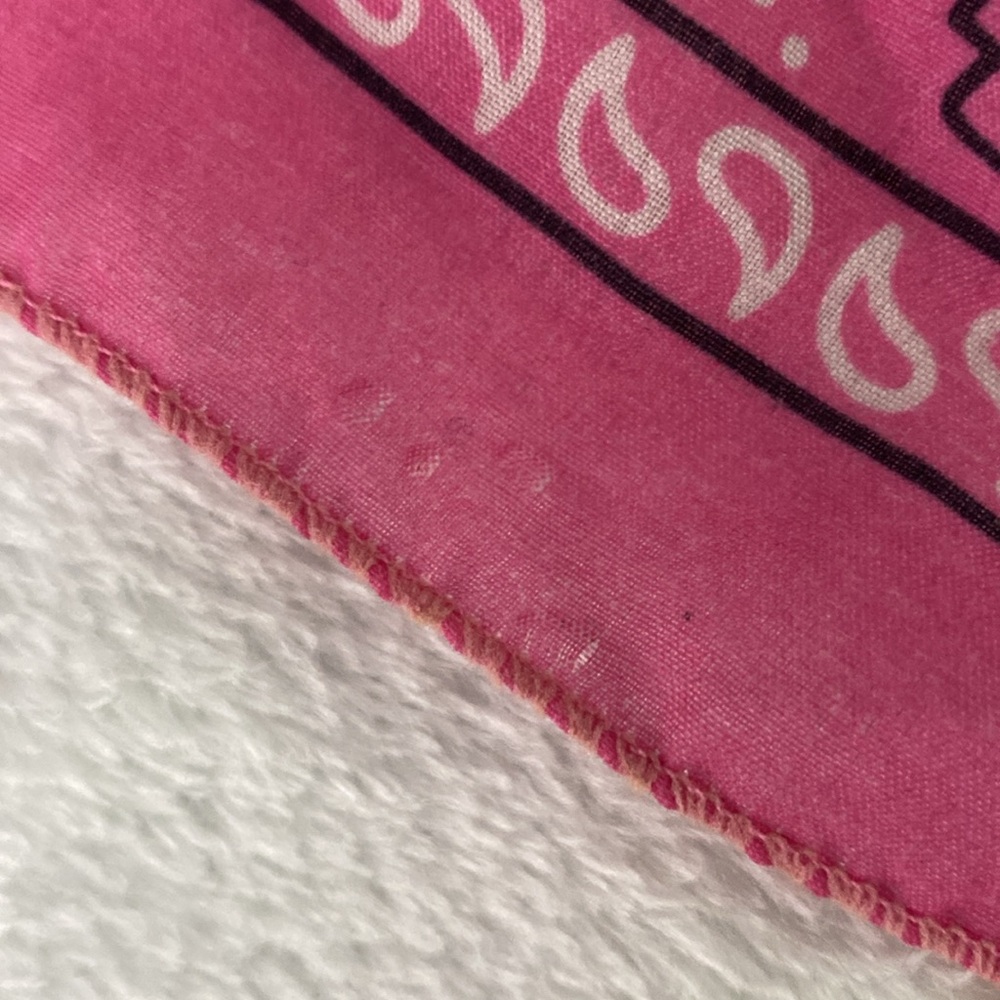 Pink and white paisley kerchief / bandana - Picture 9 of 17